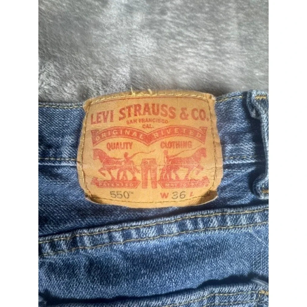 Levi's Denim Shorts Mens 36 550 Relaxed Fit Medium Wash Blue Jean Shorts
